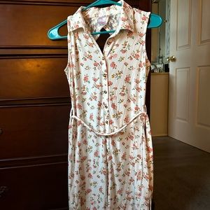 Worn once , wasn’t my style or favorite dress. In brand new condition.